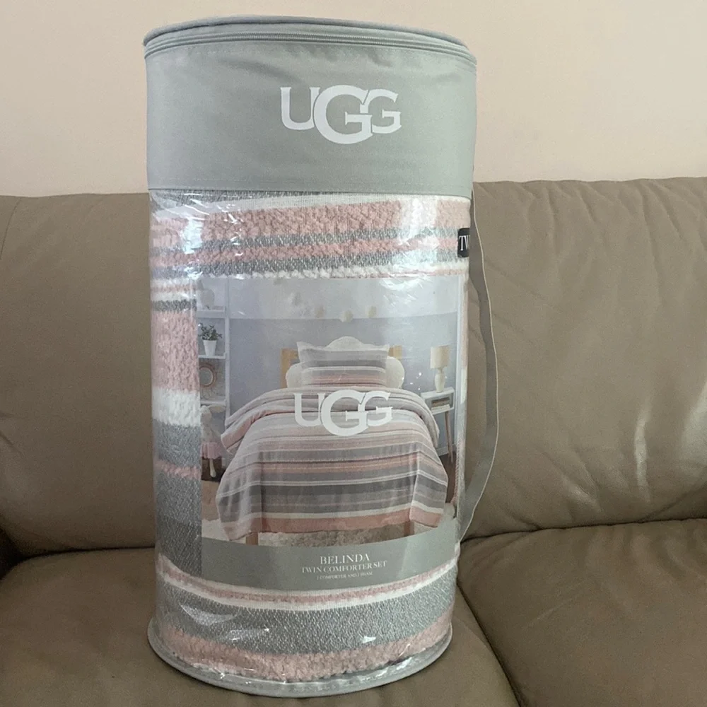 NWT Ugg Belinda Twin Comforter Set$170